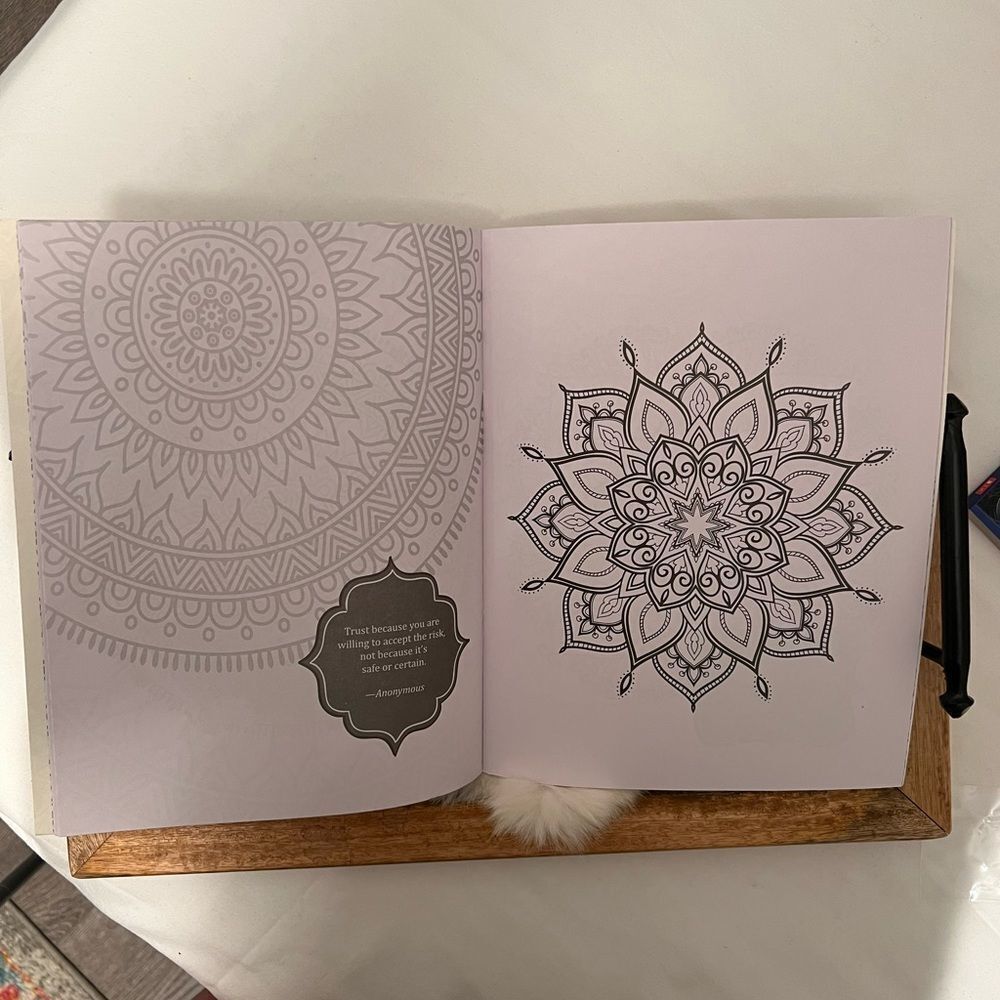 Coloring book - Picture 2 of 3